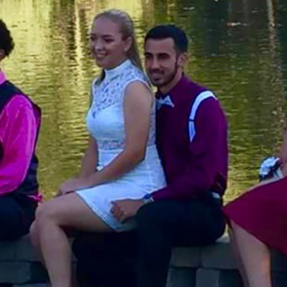 White Homecoming/Formal Dress - Picture 2 of 8